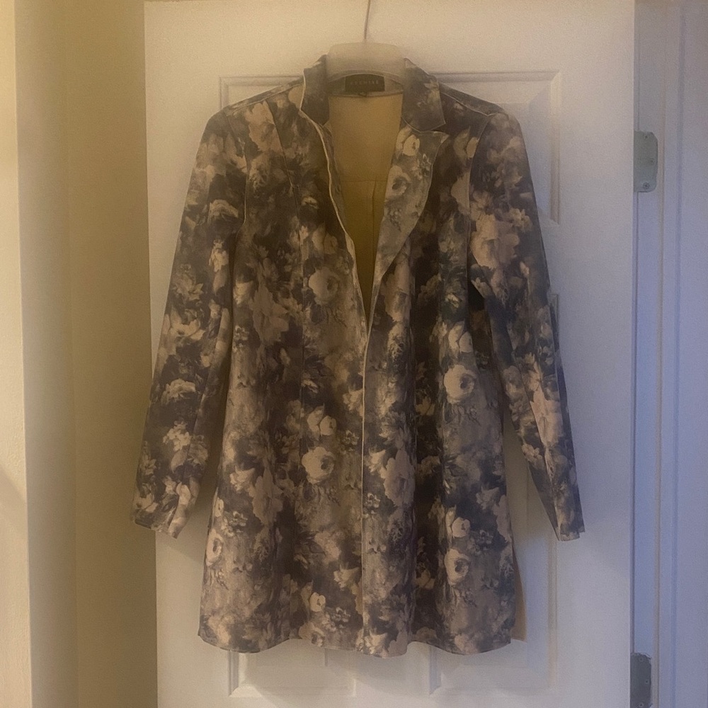 Premise Floral Women's Jacket - Black and Cream